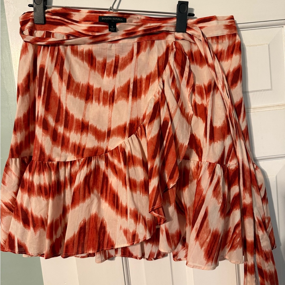 Banana Republic Orange Cream Mini Wrap Skirt